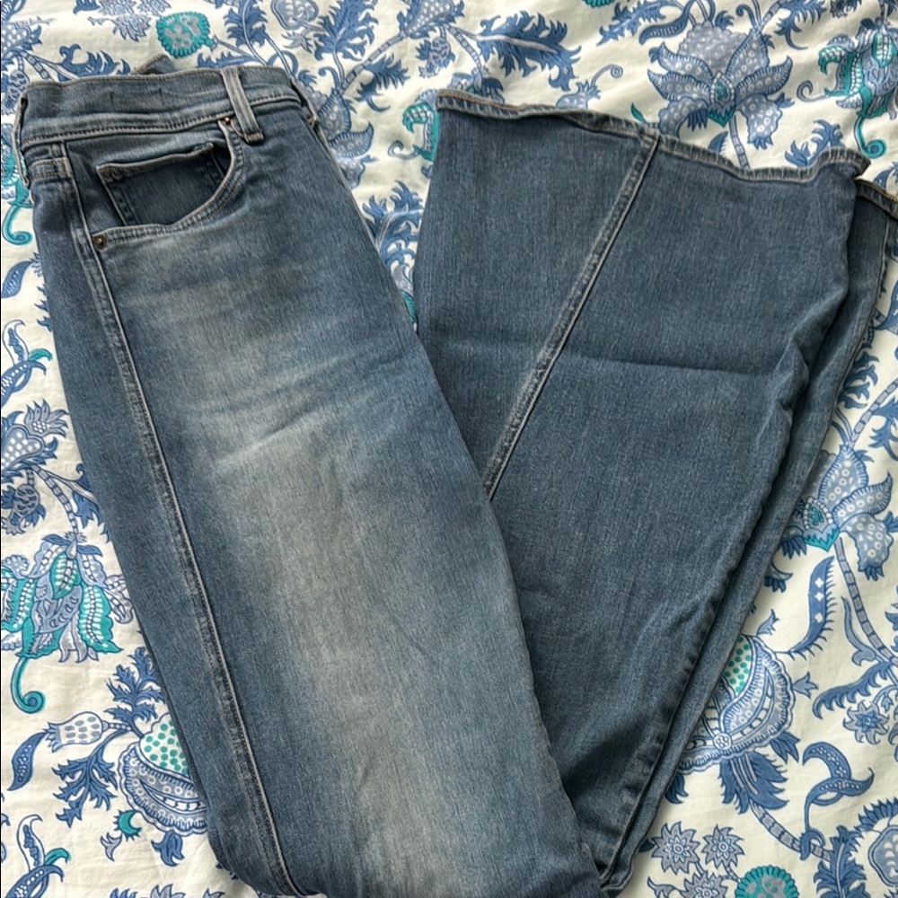Veronica Beard, Sheriden exaggerated flare, high-rise, Blue Denim Jeans